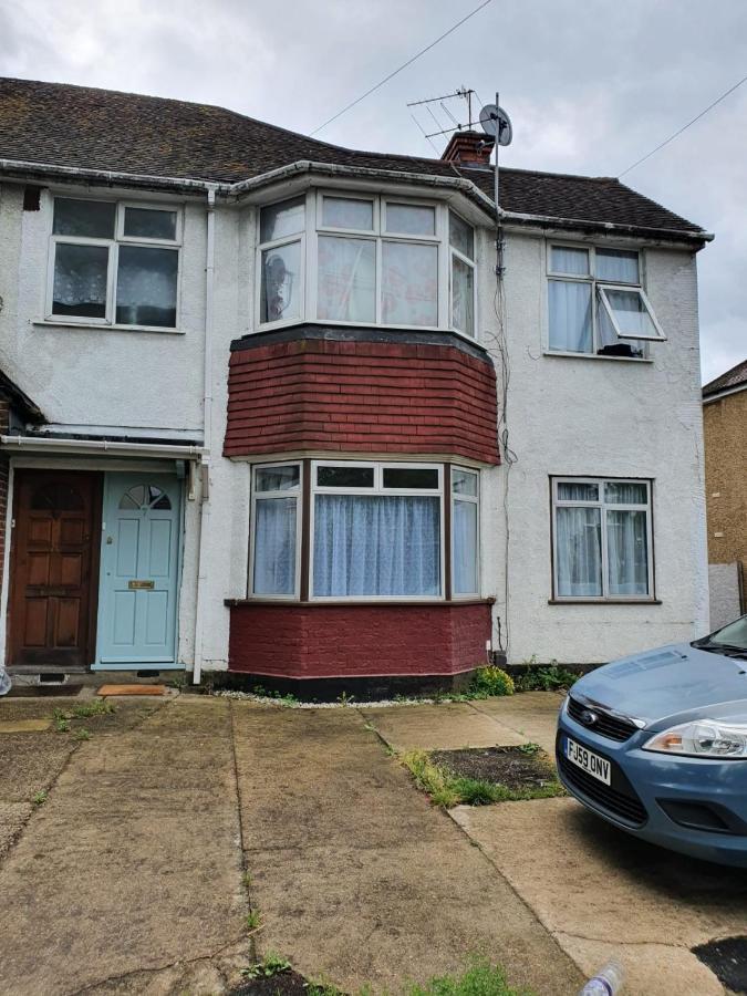 West Drayton Lovely 2-Bedroom Ground Floor Flat With Garden Yiewsley Ngoại thất bức ảnh